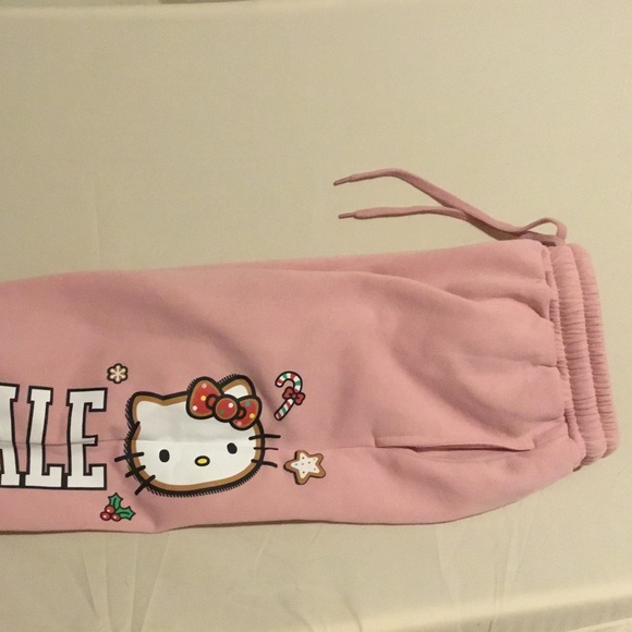 Hello Kitty Christmas joggers - Picture 4 of 6